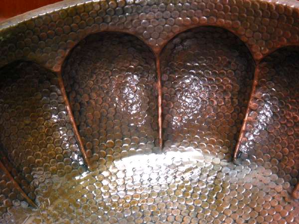 Mexican Style Hand Hammered And Handcraft Oval Shell Bathroom Copper Sink